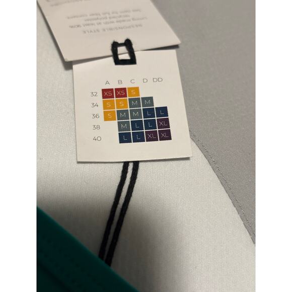 NWT Shade and Shore bikini top - Picture 4 of 5